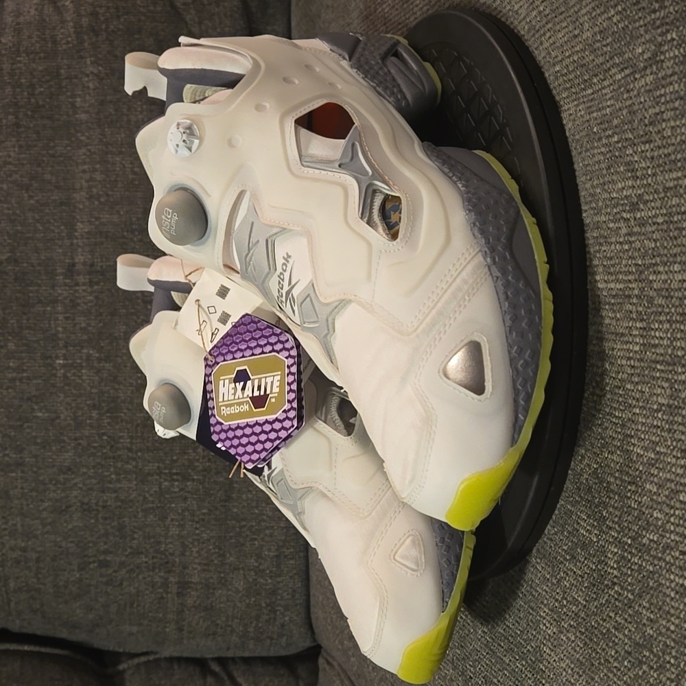 Reebok 'InstaPump Fury 95' 'Glow In The Dark' Edition